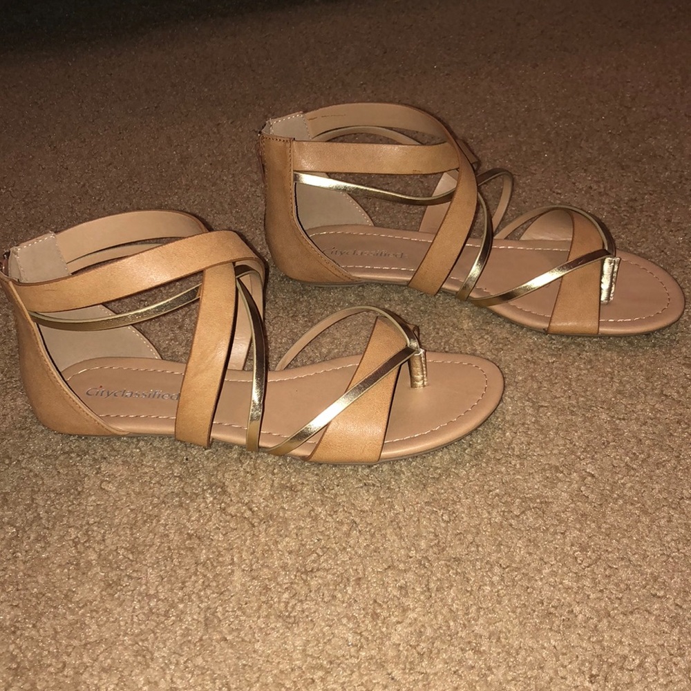 Sandals - Picture 3 of 3